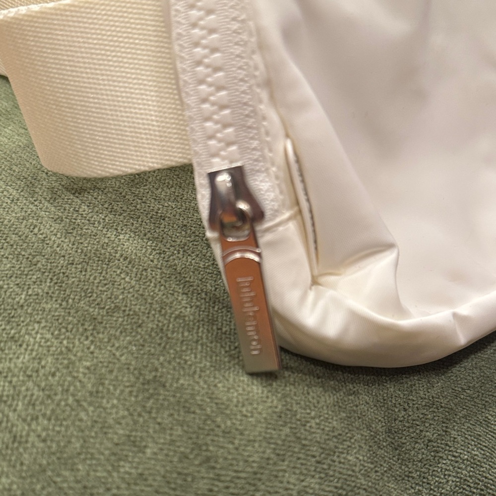 Belt Bag - Picture 3 of 5